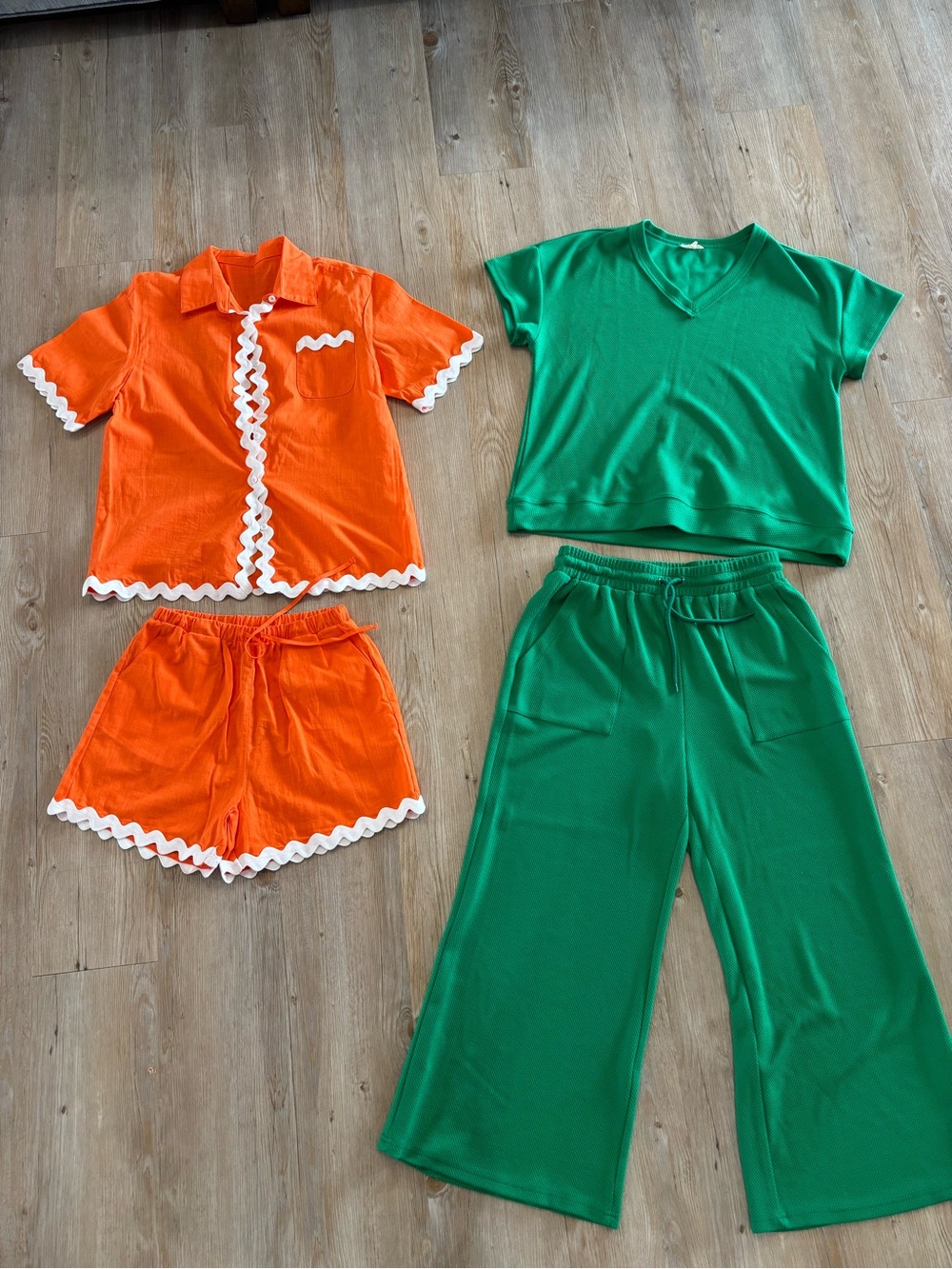 Set of 2 Women’s Two-Piece Orange and Green Lounge Sets